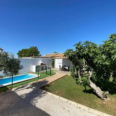 Holiday home Mi Huerto, Casa Con Piscina, En La Barrosa *